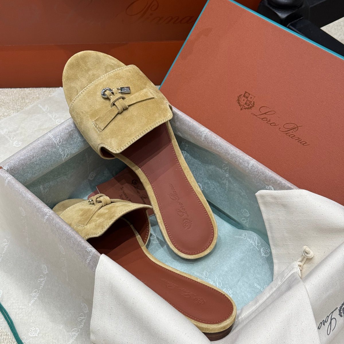LORO P SUMMER CHARM SLIPPER