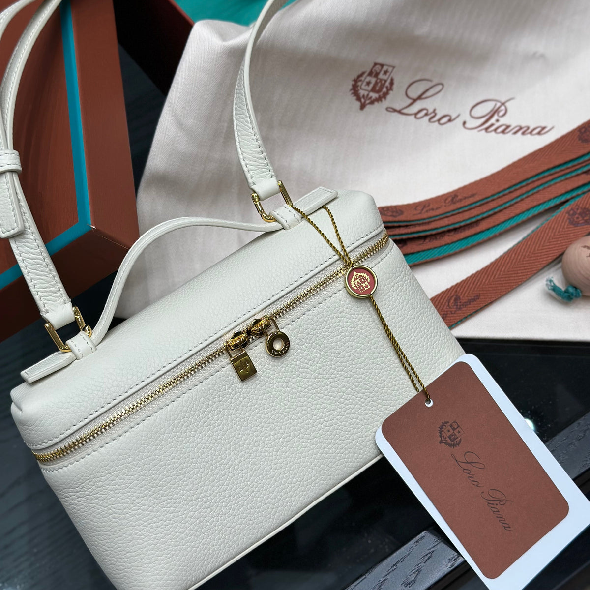 LORO P EXTRA POCKET L19 BAG