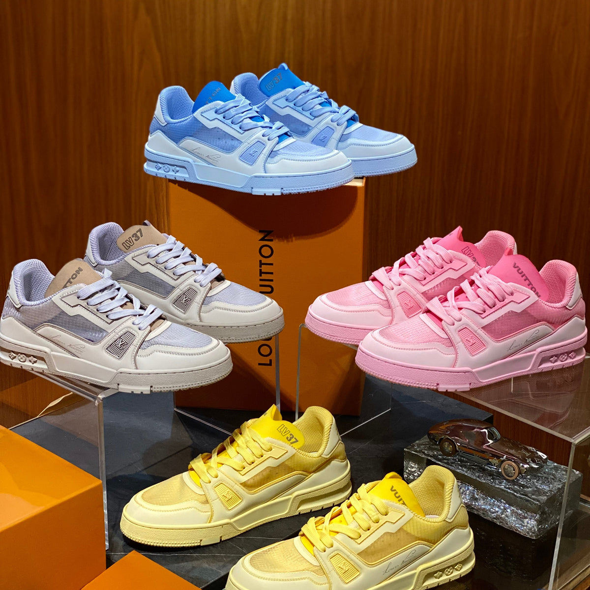 LOU SNEAKERS