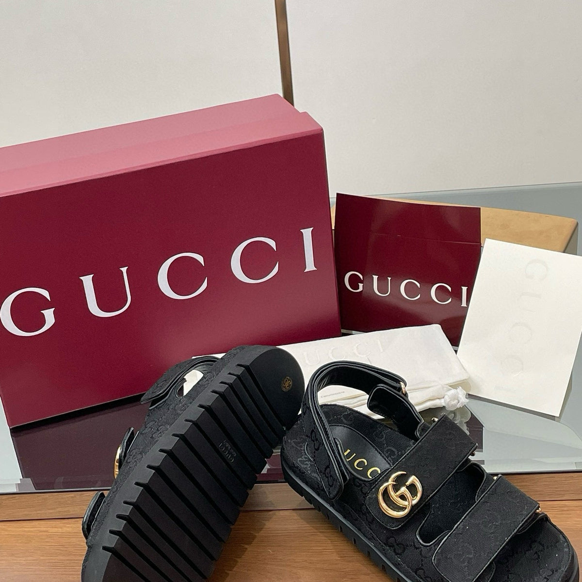 GG SANDALS