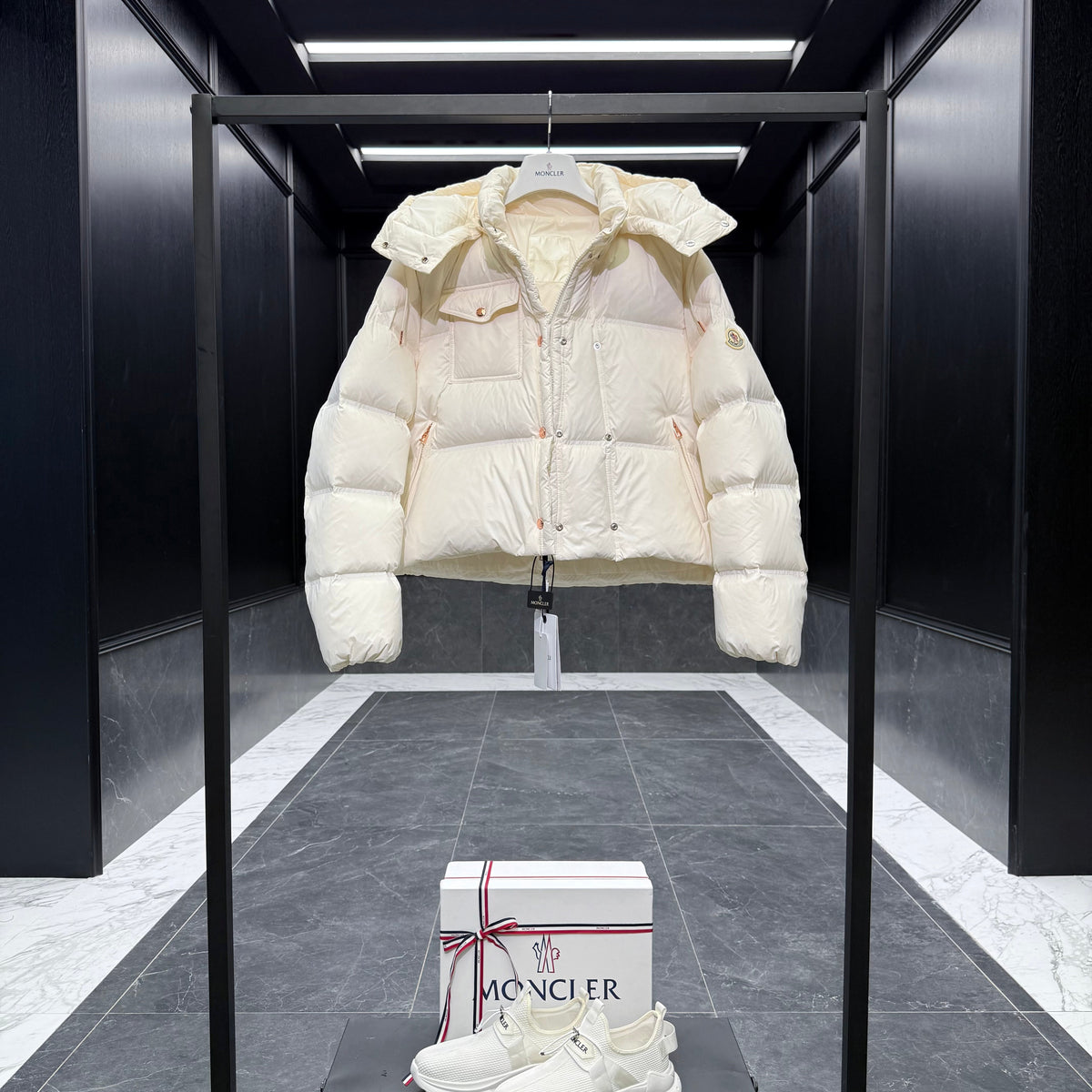 MONC EREA JACKET