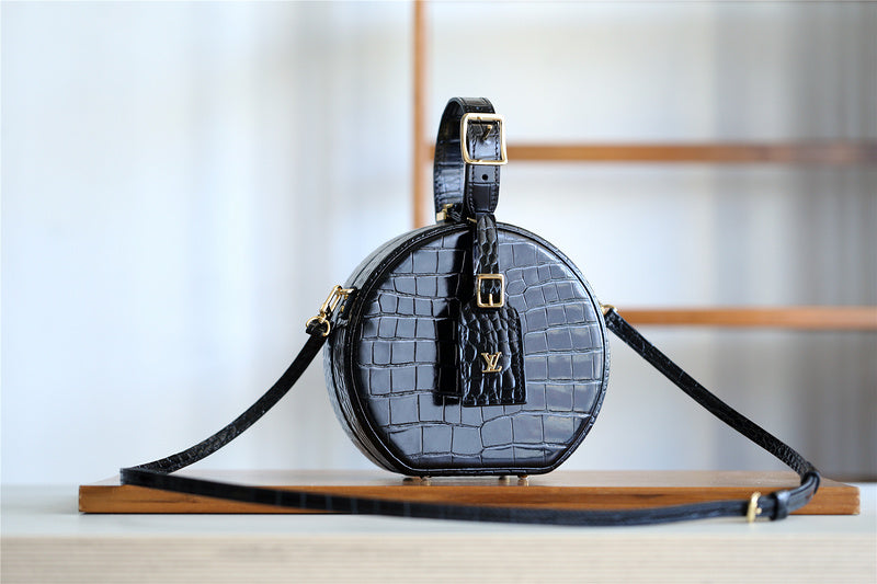I W Fashion Lu-Vi bags - 8325