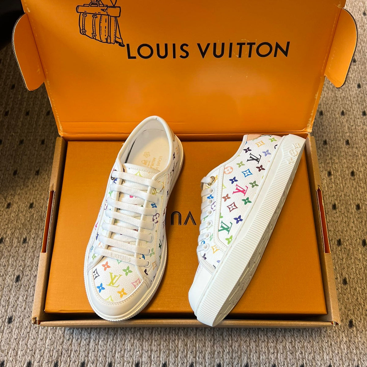 LOU x MURAKAMI LAGOON SNEAKER