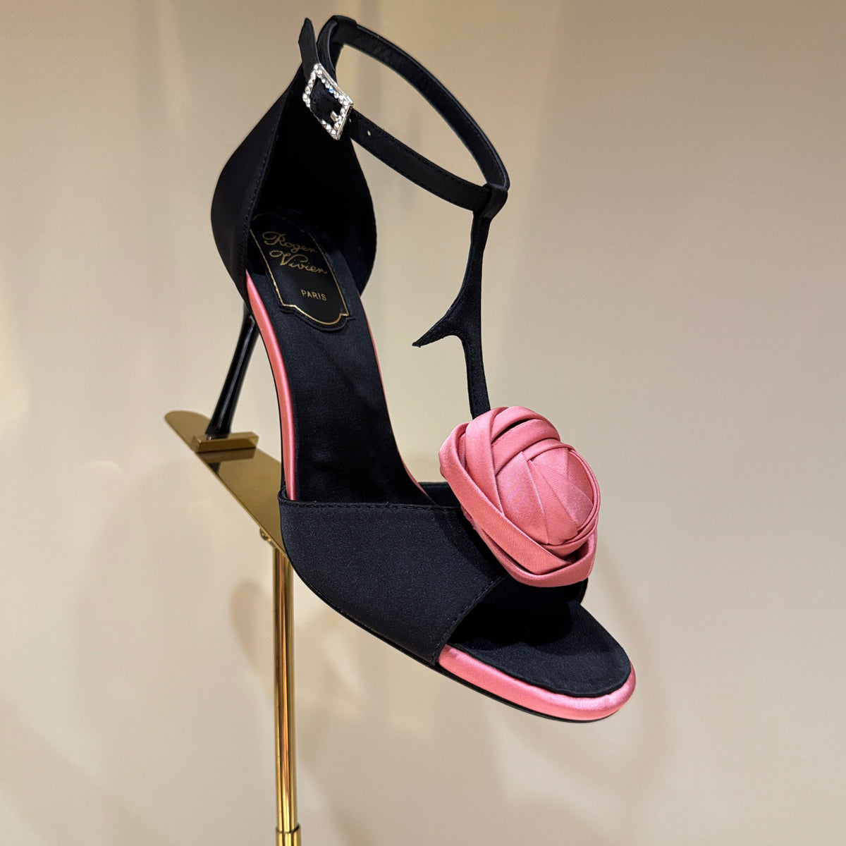 ROGER V HEELS