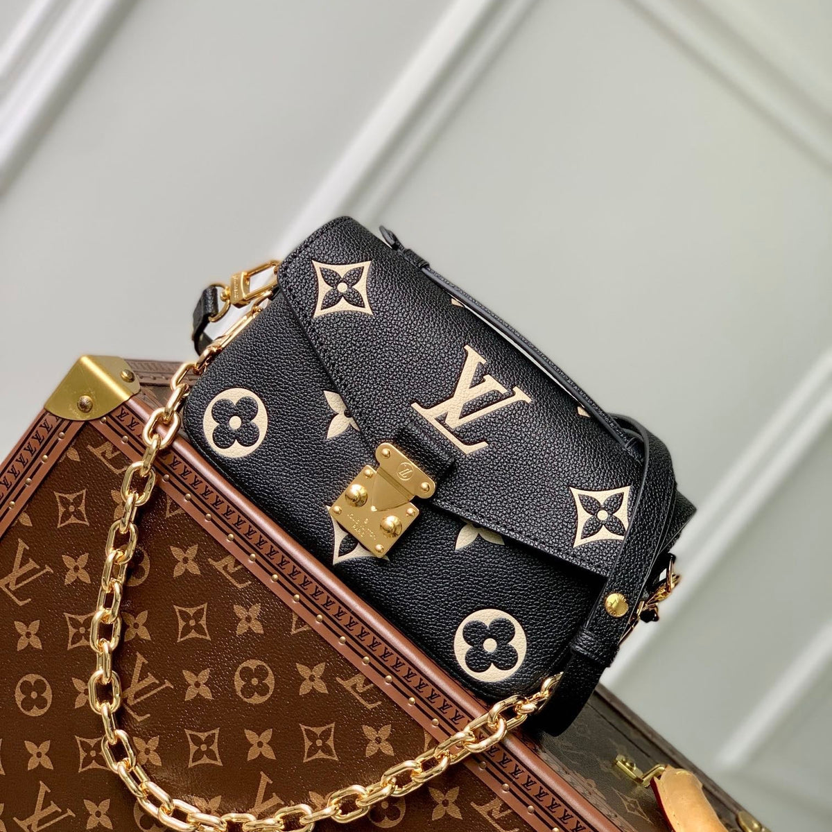 LOU POCHETTE METIS EAST WEST BAG