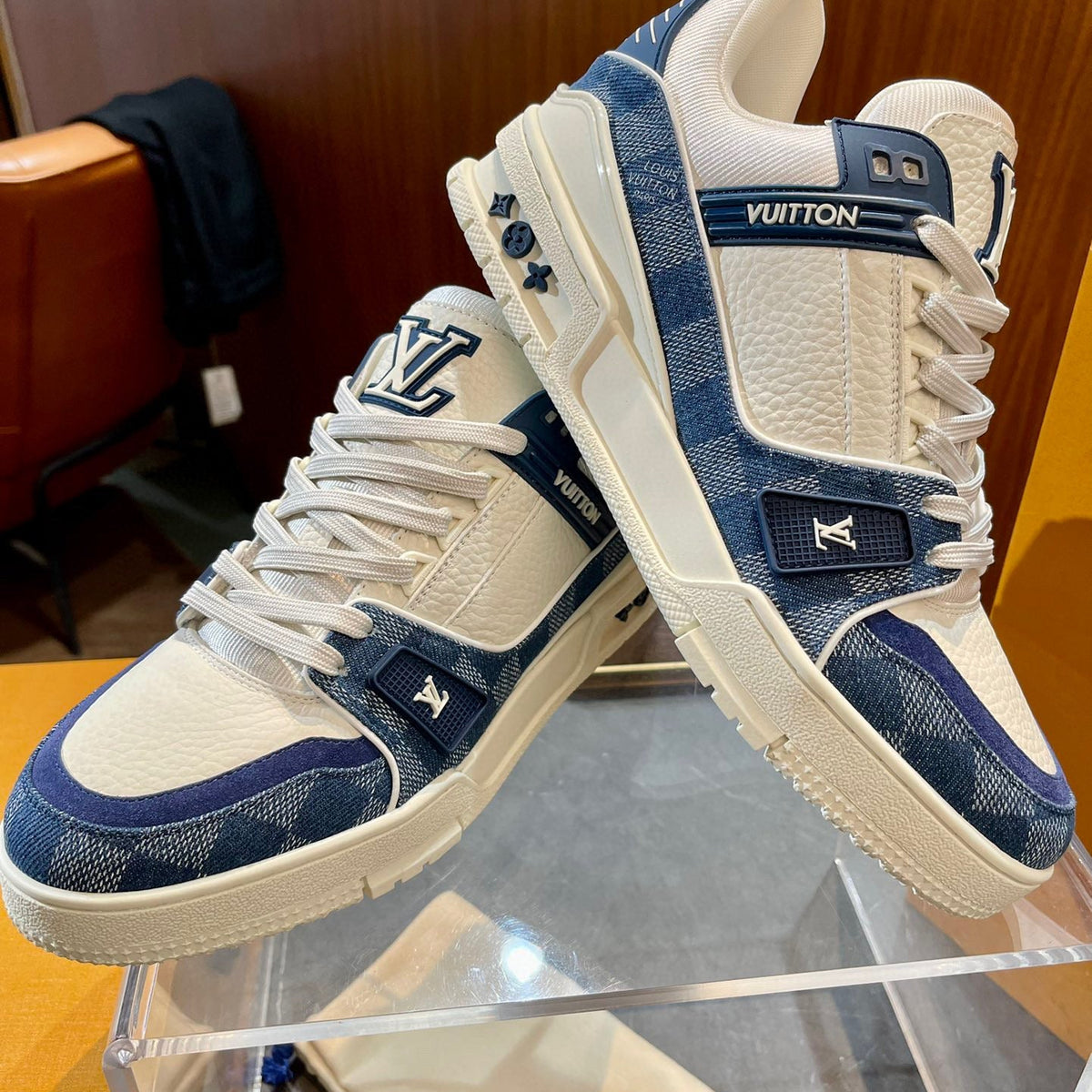 LOU TRAINERS