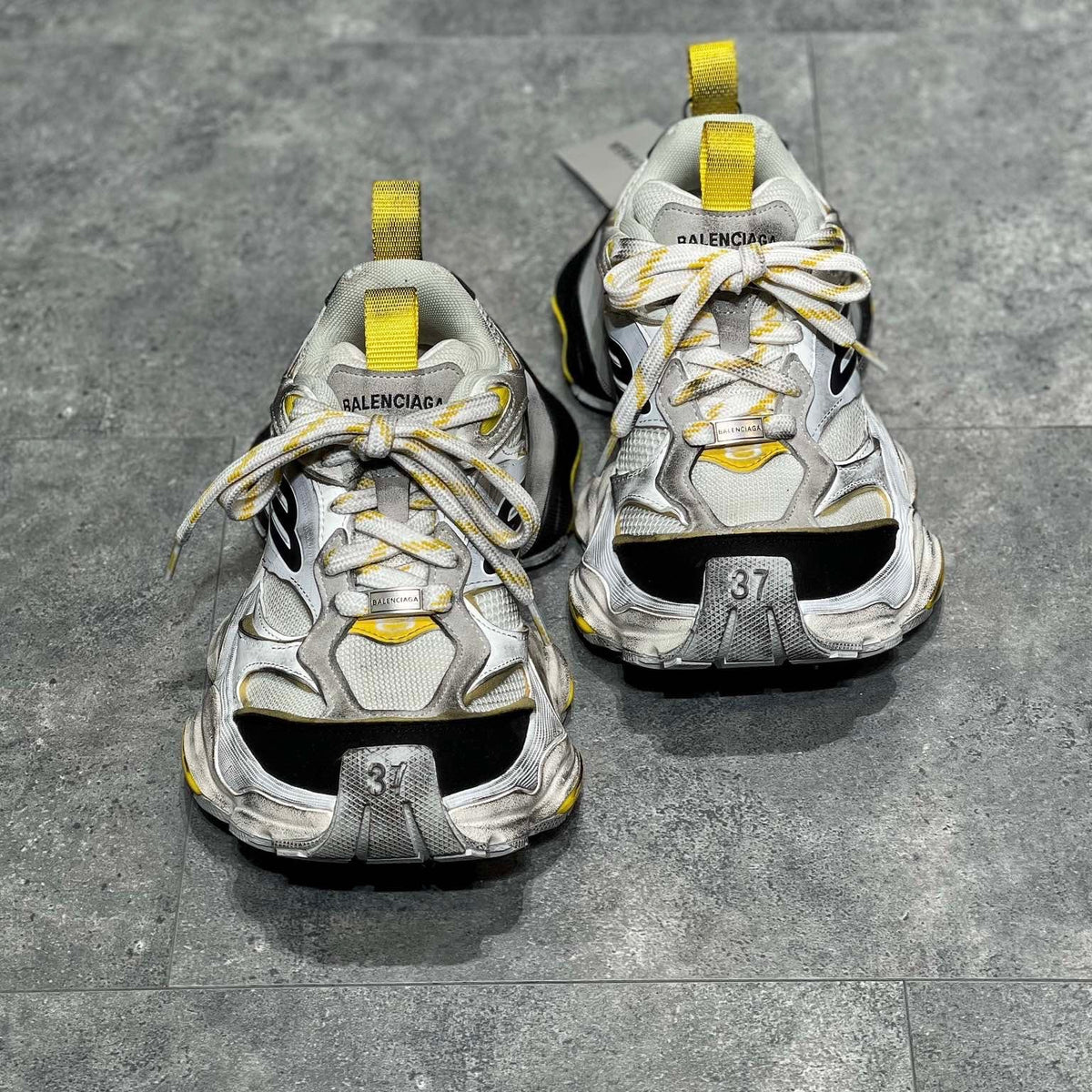BAL CARGO TRAINERS