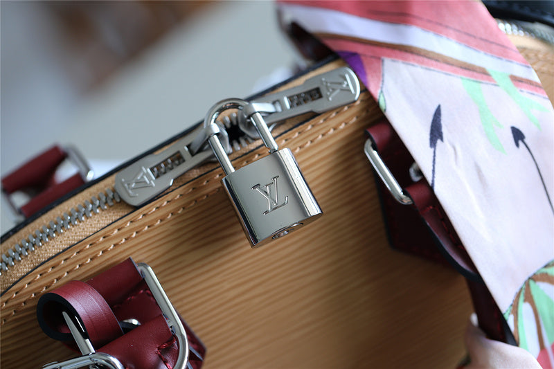 I W Fashion Lu-Vi bags - 8263
