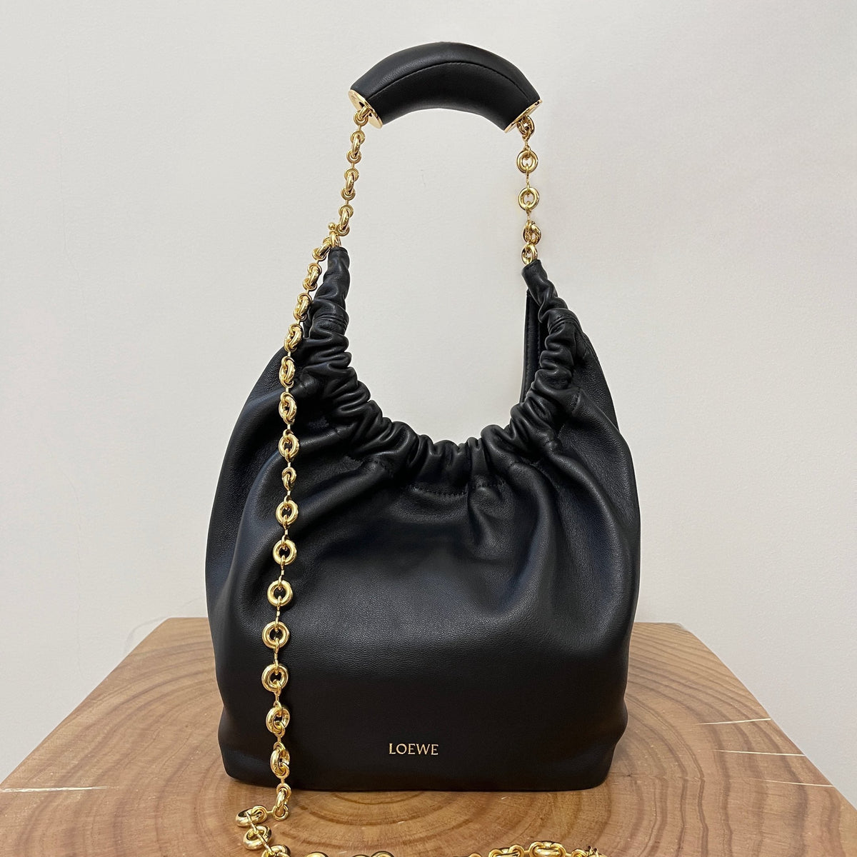 LOEW SMALL SQUEEZE BAG