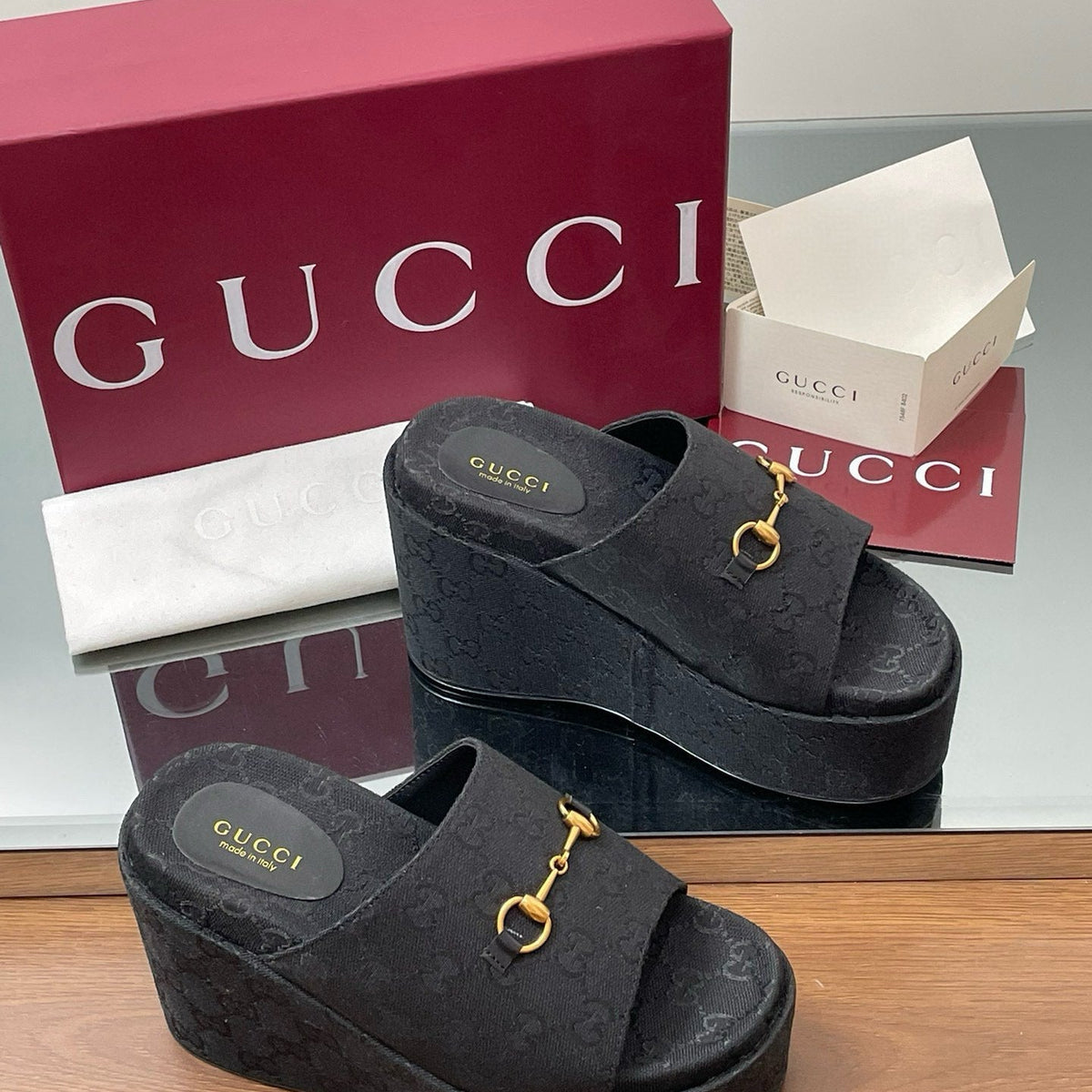 GG WEDGE SANDALS