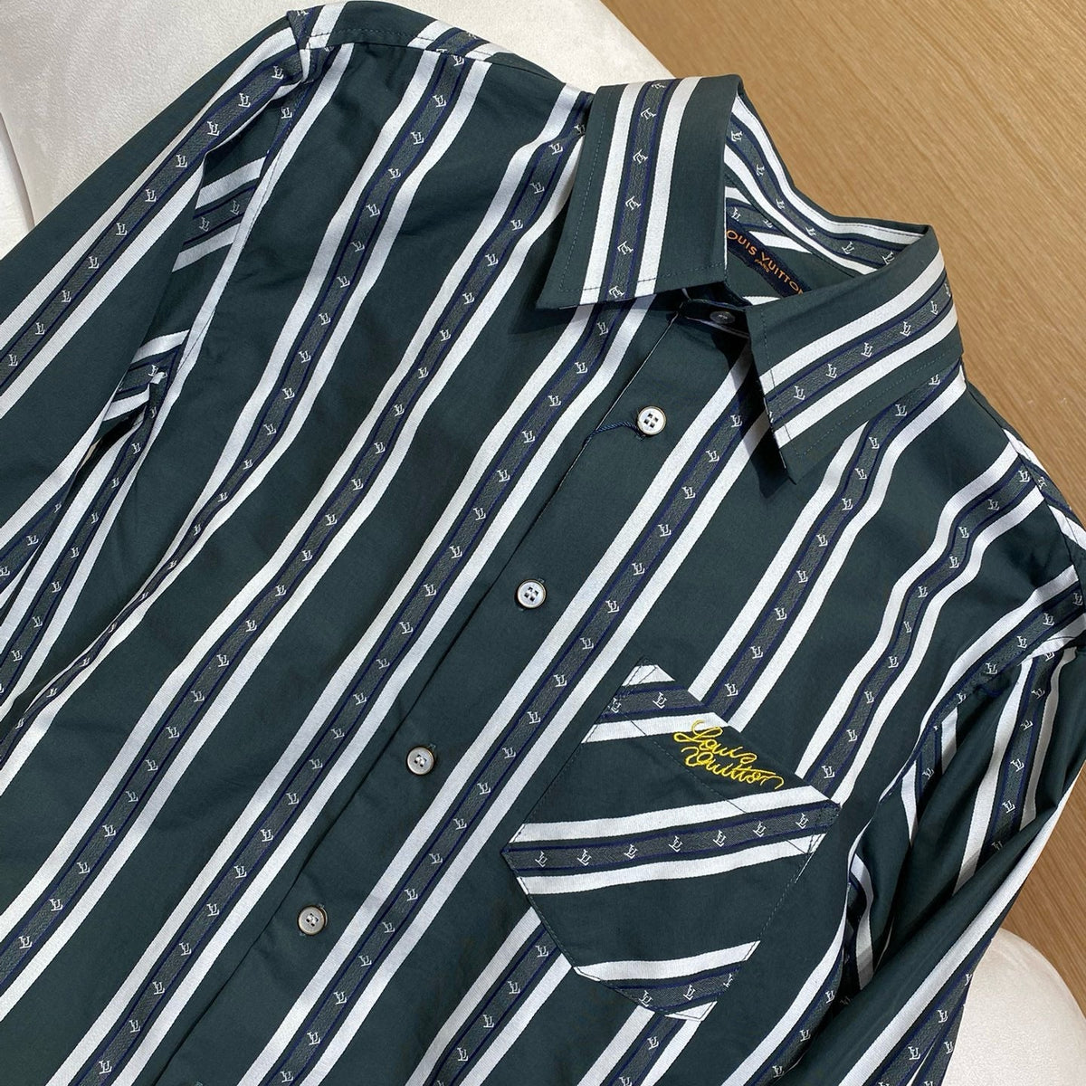 LOU SHIRT