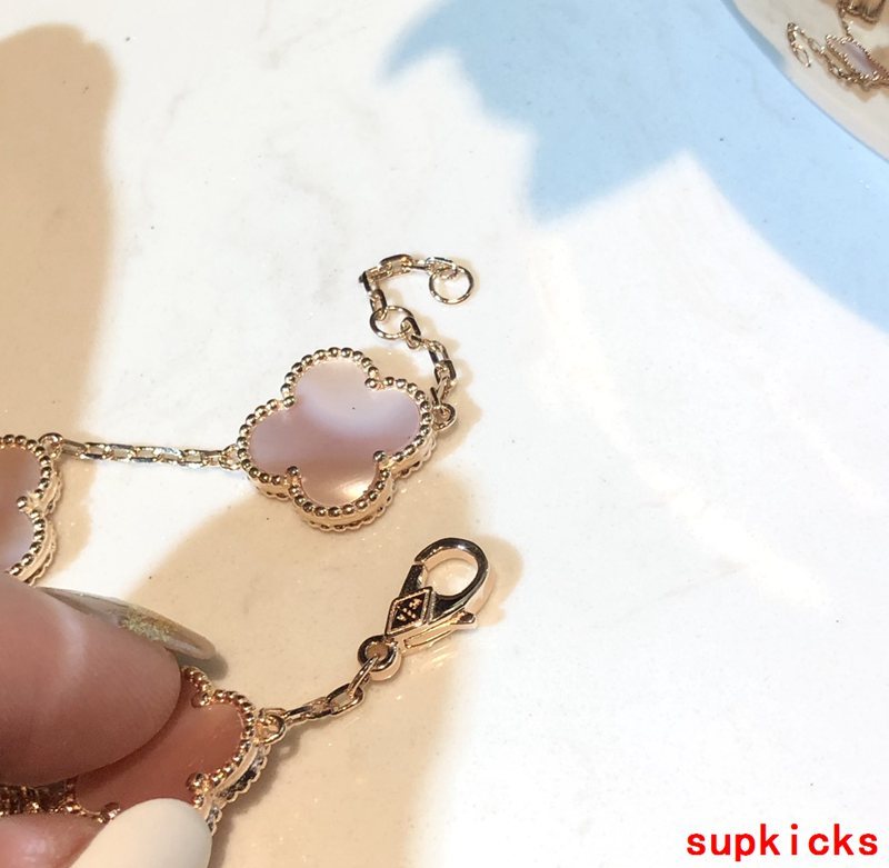 Van Cleef & Arples Jewelry