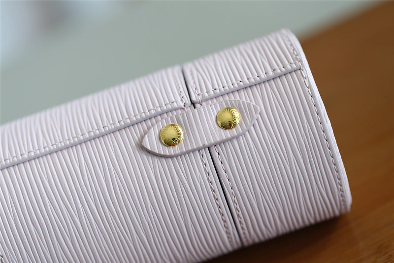 I W Fashion Lu-Vi bags - 9385