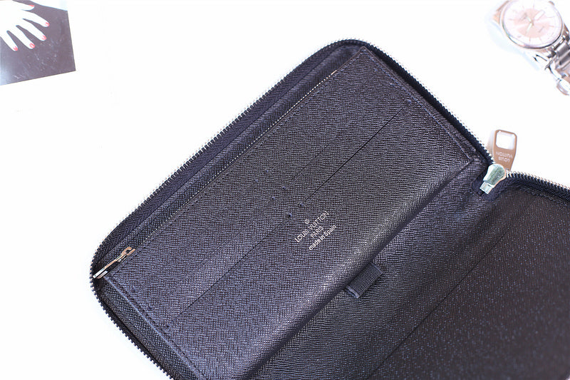 I W Fashion Lu-Vi bags - 10877