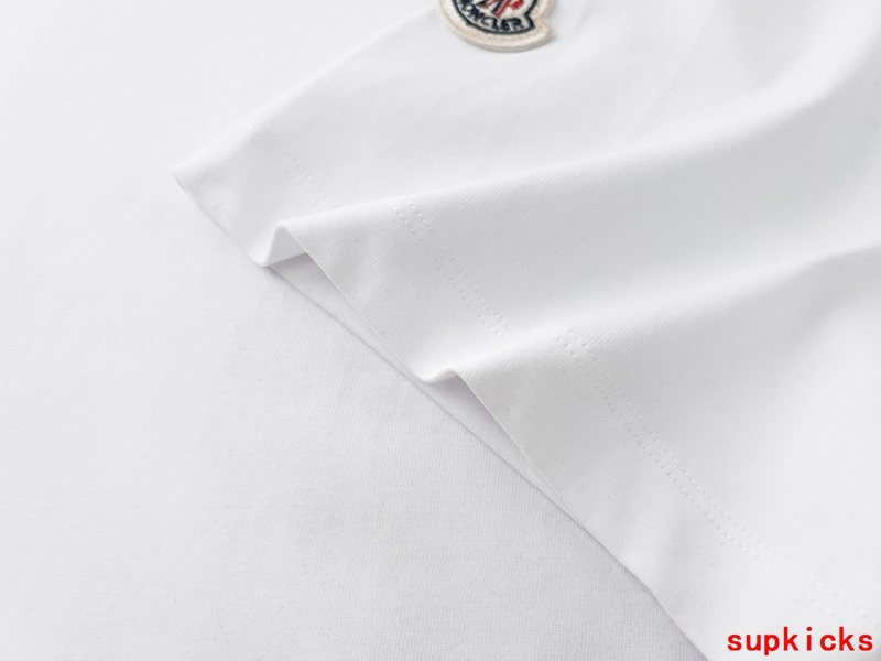 Moncler Luxury Cloth