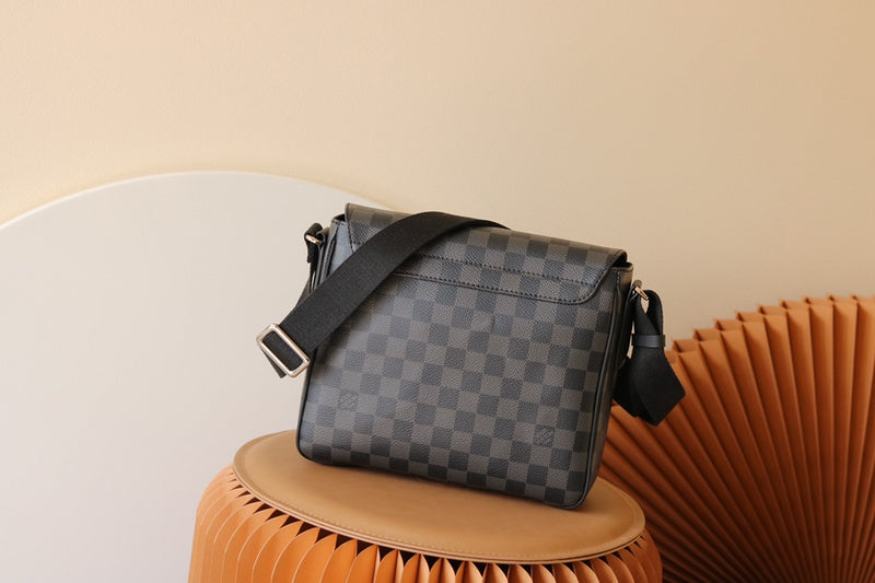I W Fashion Lu-Vi bags - 17190