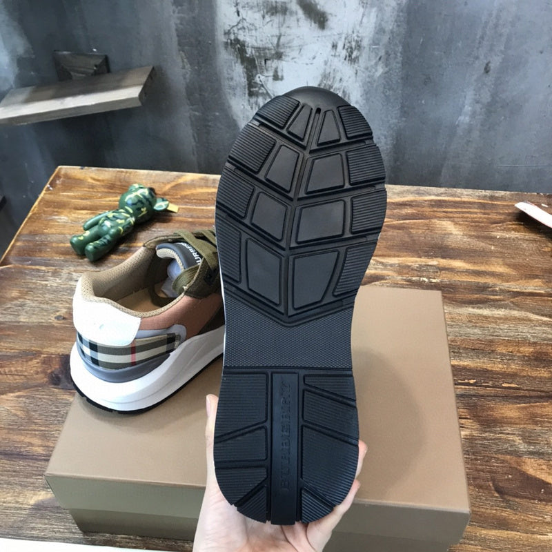 Burberry Luxury Shoes