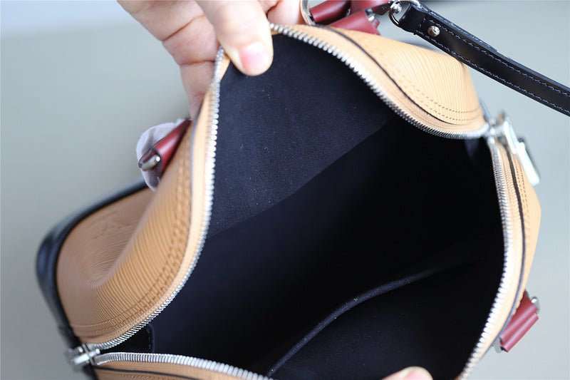 I W Fashion Lu-Vi bags - 8263