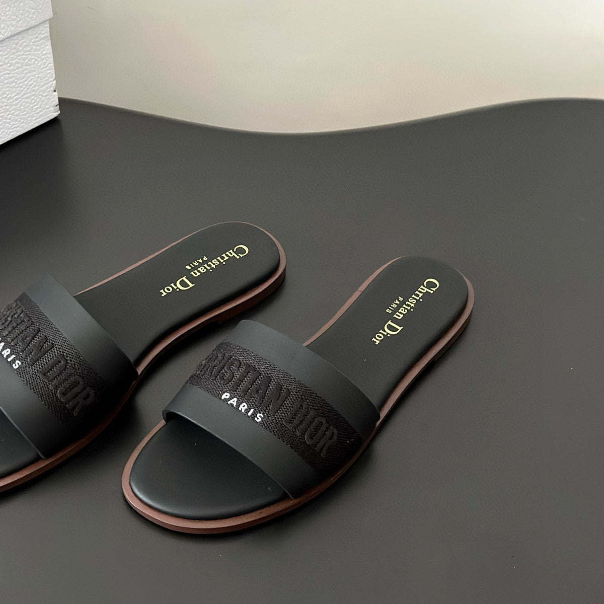 CD SANDALS