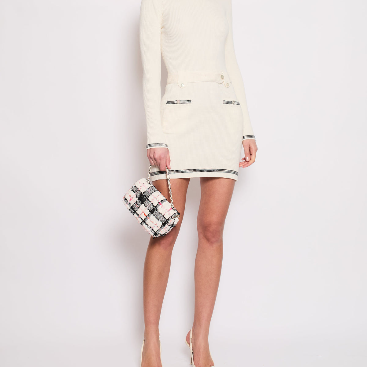 Chanel 22C Cream Knit Long Sleeve Mini Dress with Black Detail and Pearl Logo Buttons Size FR 34 (UK 6) RRP ¬£2450