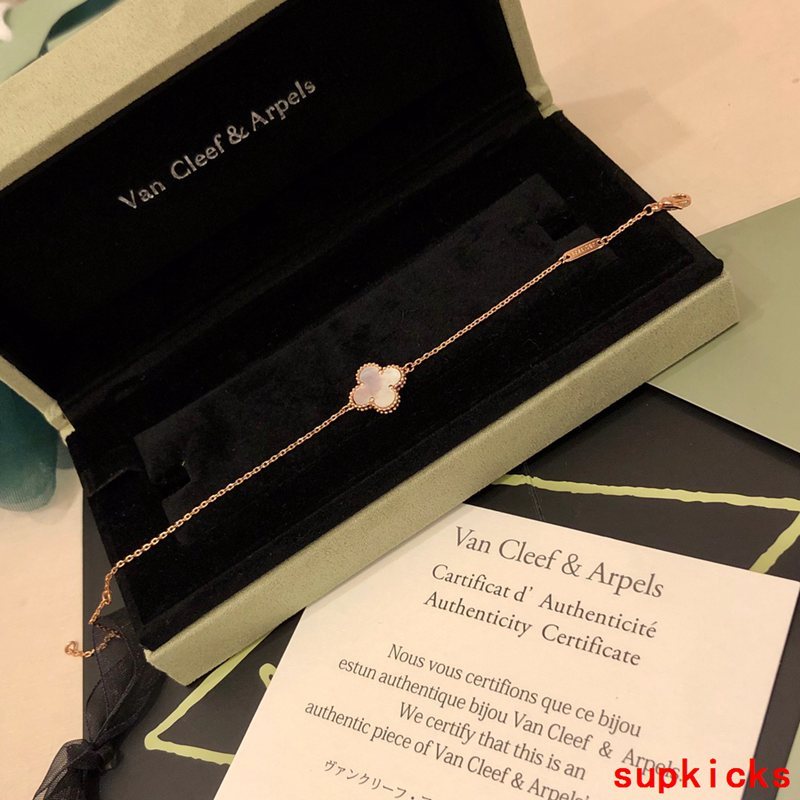 Van Cleef & Arples Jewelry