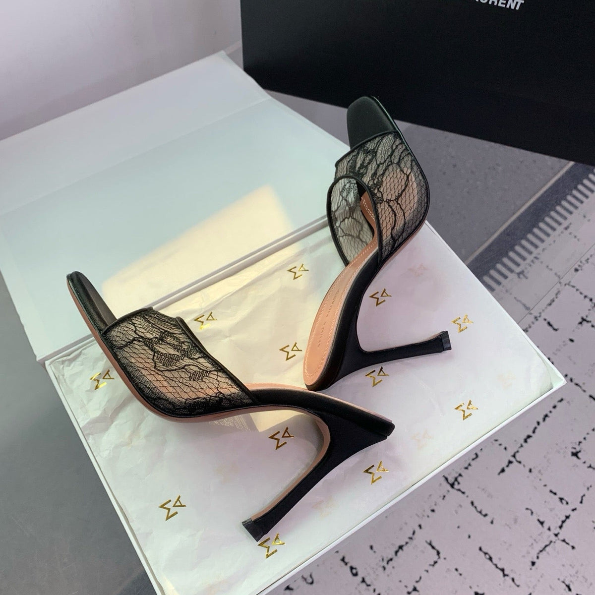 AMINA M HEELS