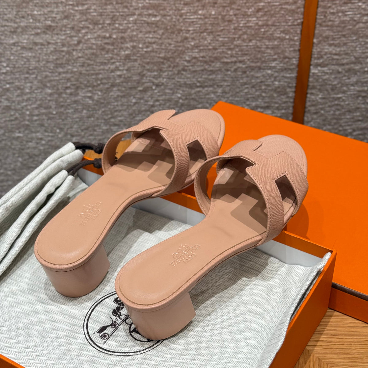 HERM OASIS SANDALS