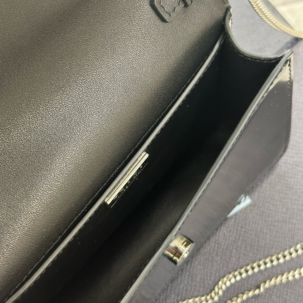 PD TRIANGLE LOGO BUFFED SHOULDER BAG