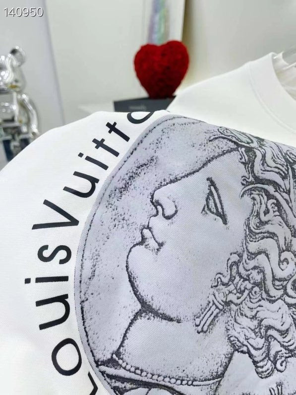 Louis Vuittion Luxury Clothes