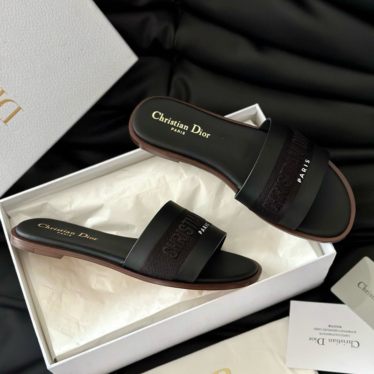CD SANDALS