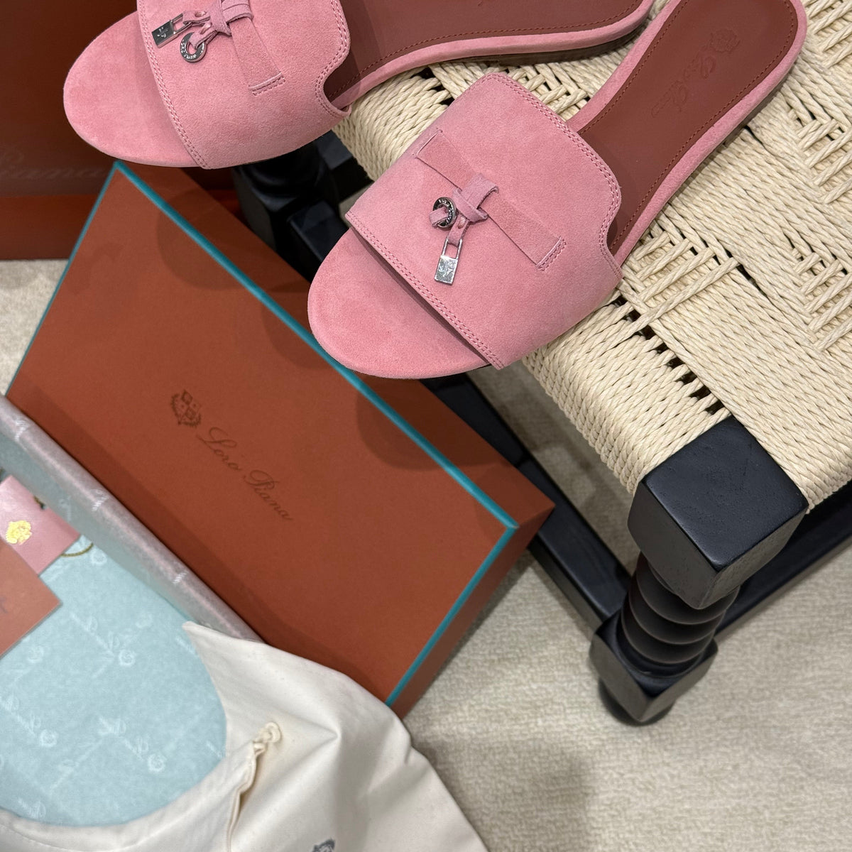 LORO P SUMMER CHARM SLIPPER