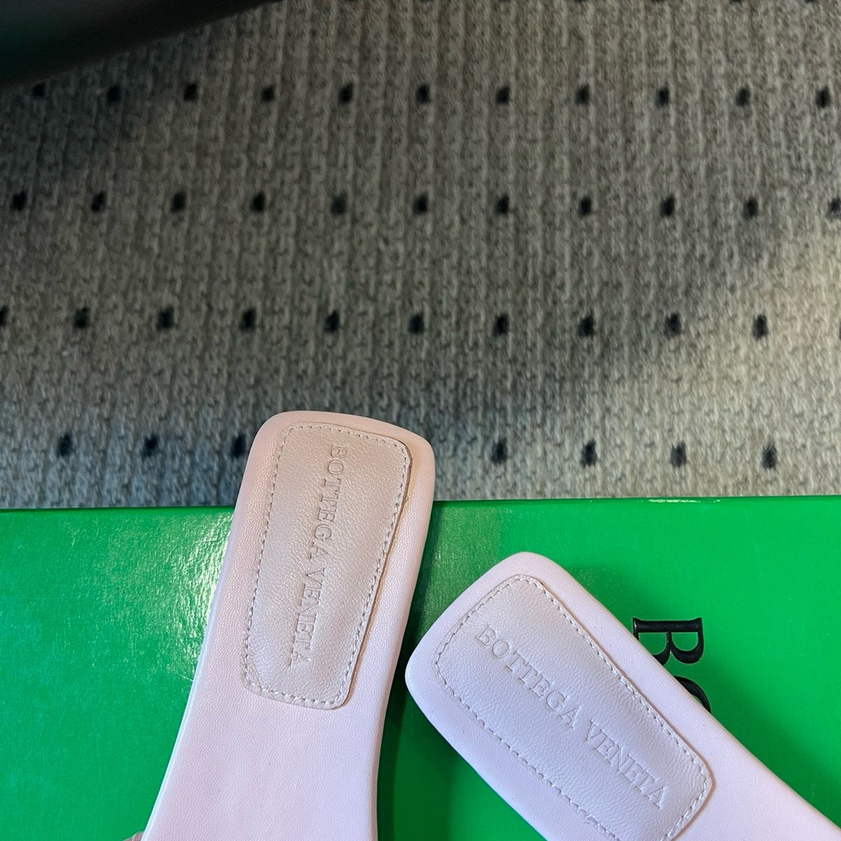 BOTT V SANDALS