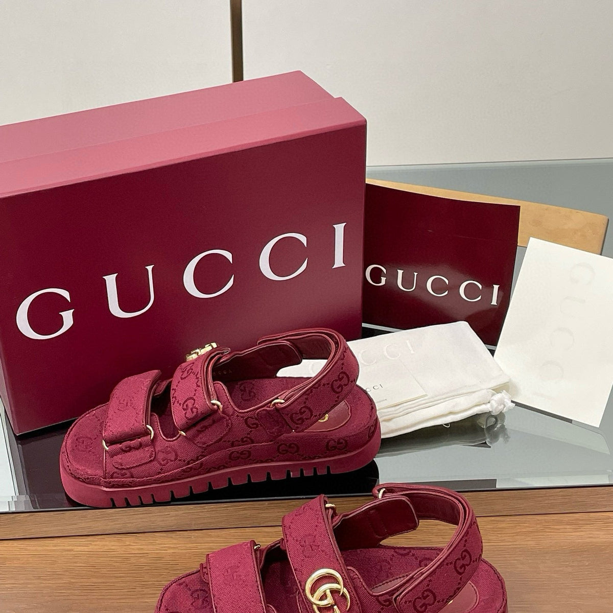GG SANDALS