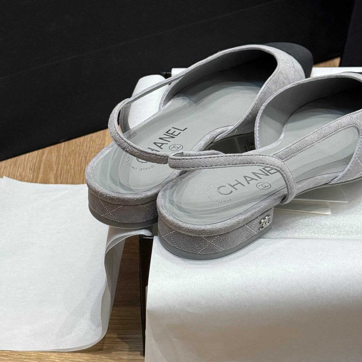 CC SLINGBACK PUMPS