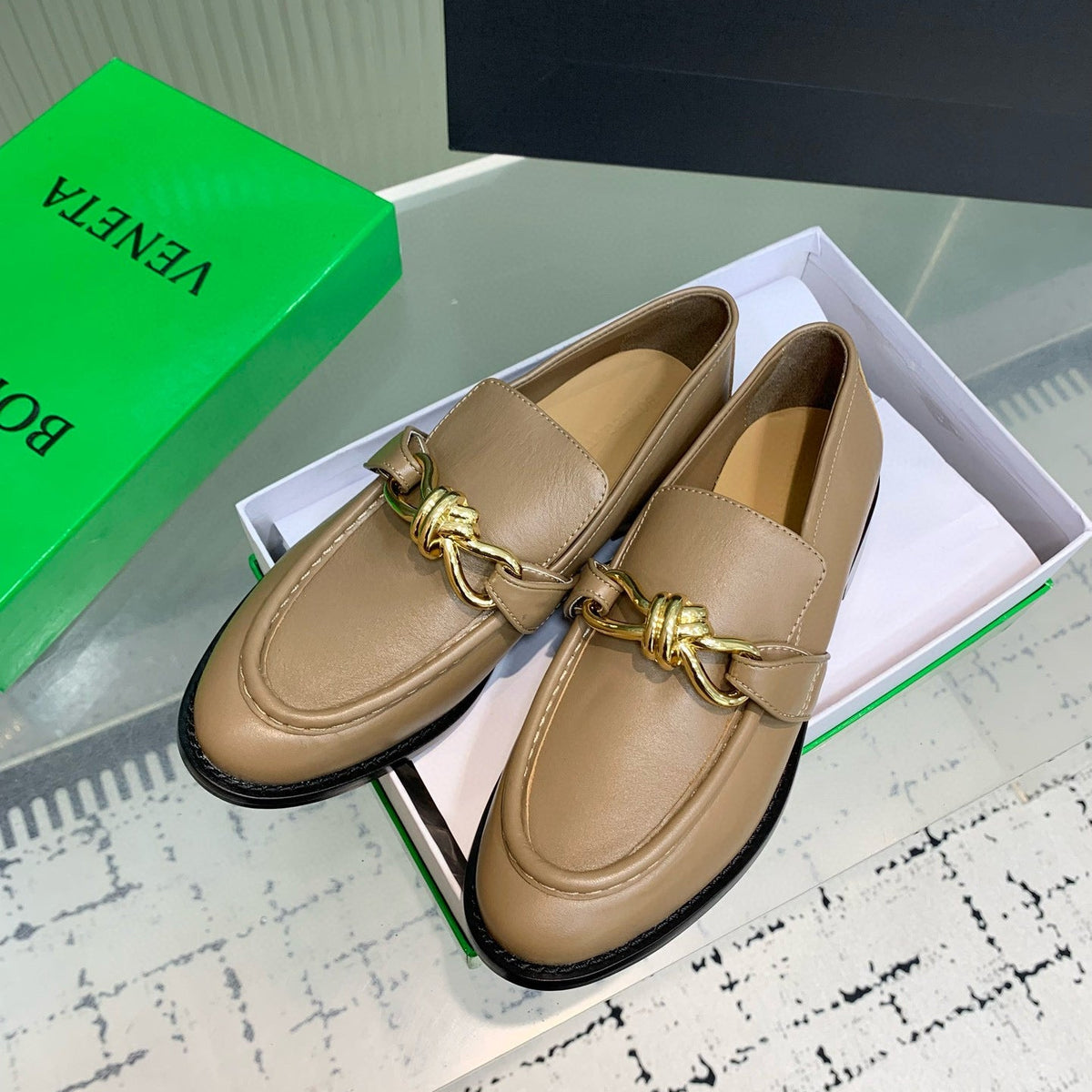 BOTT LOAFERS