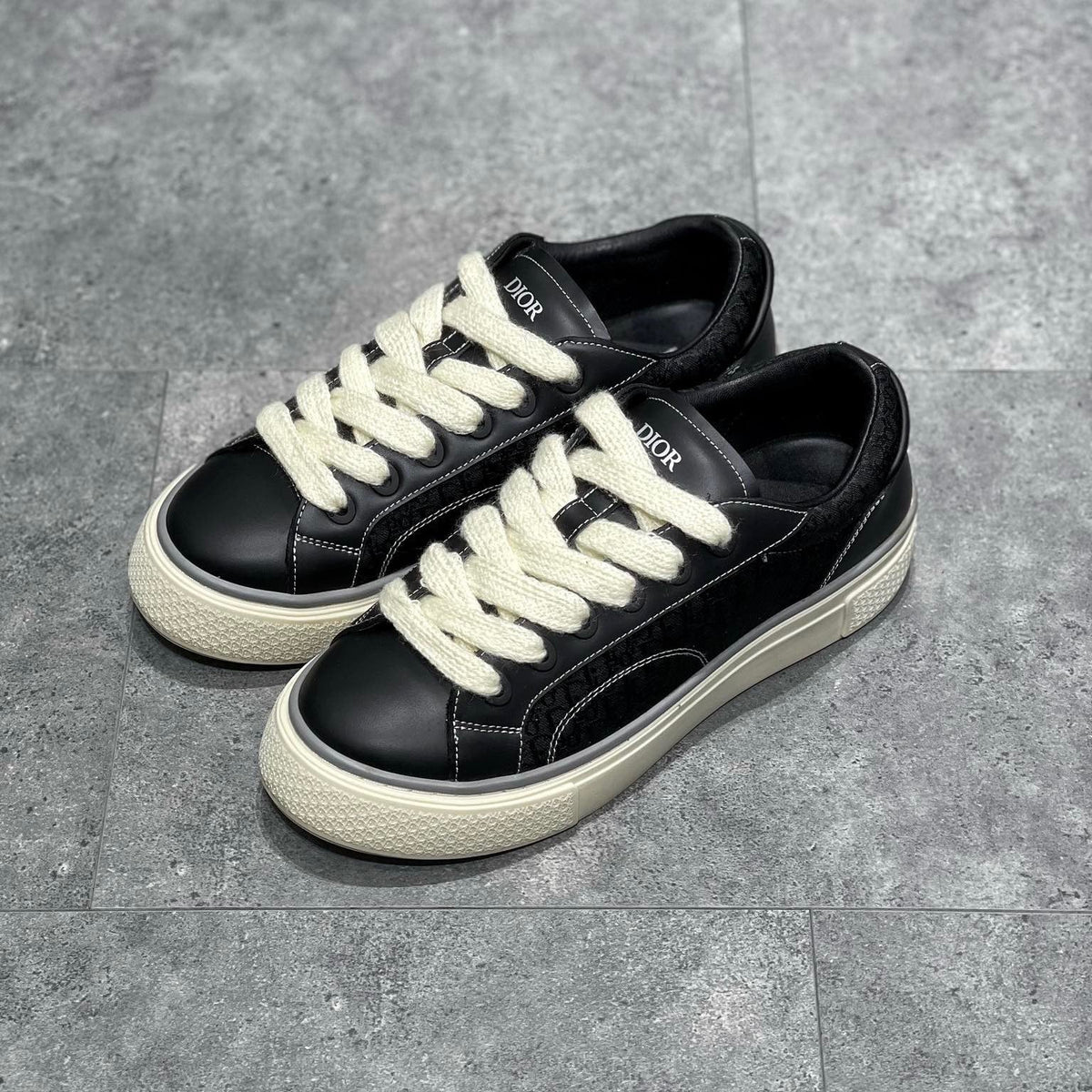 CD B33 SNEAKER