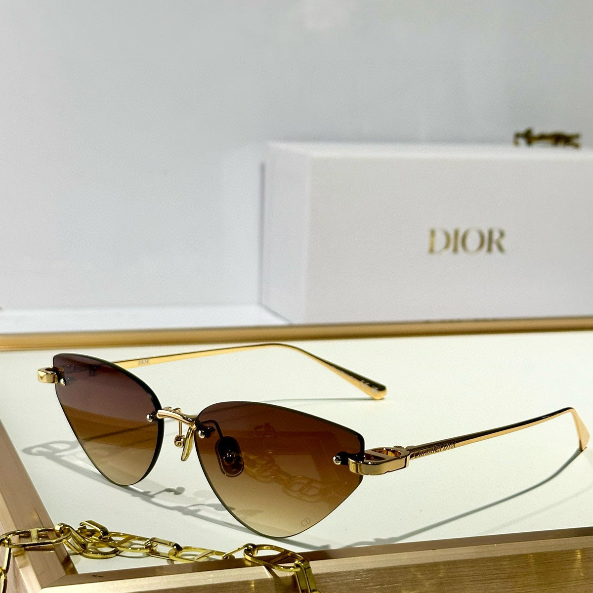 CD SUNGLASSES