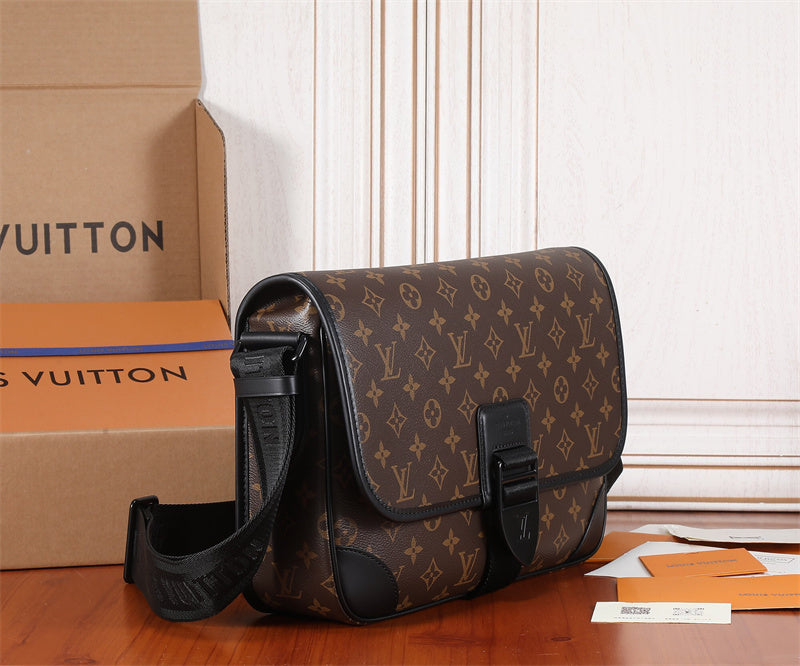 PHA - LOV Bags - 307