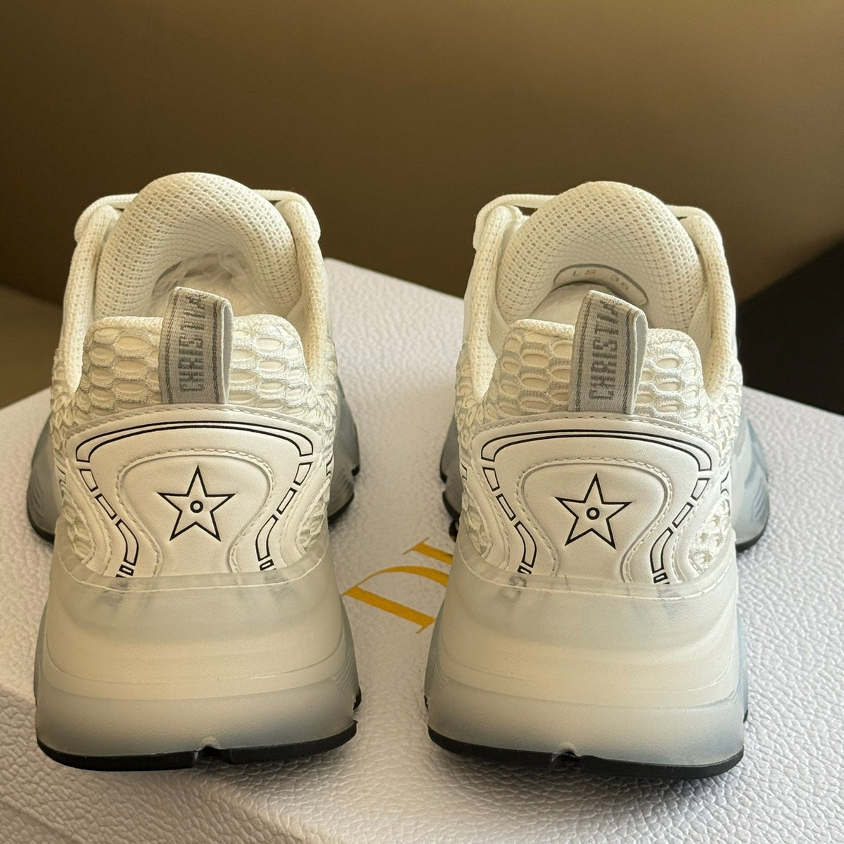 CD VIBE SNEAKERS