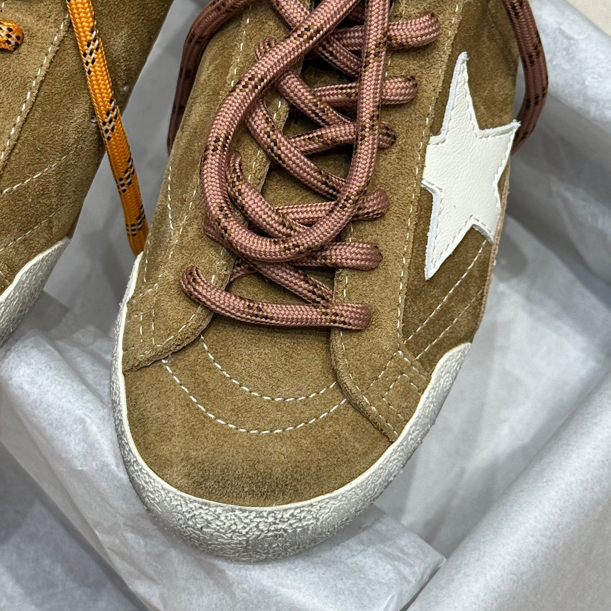 GOLDEN G TRAINERS