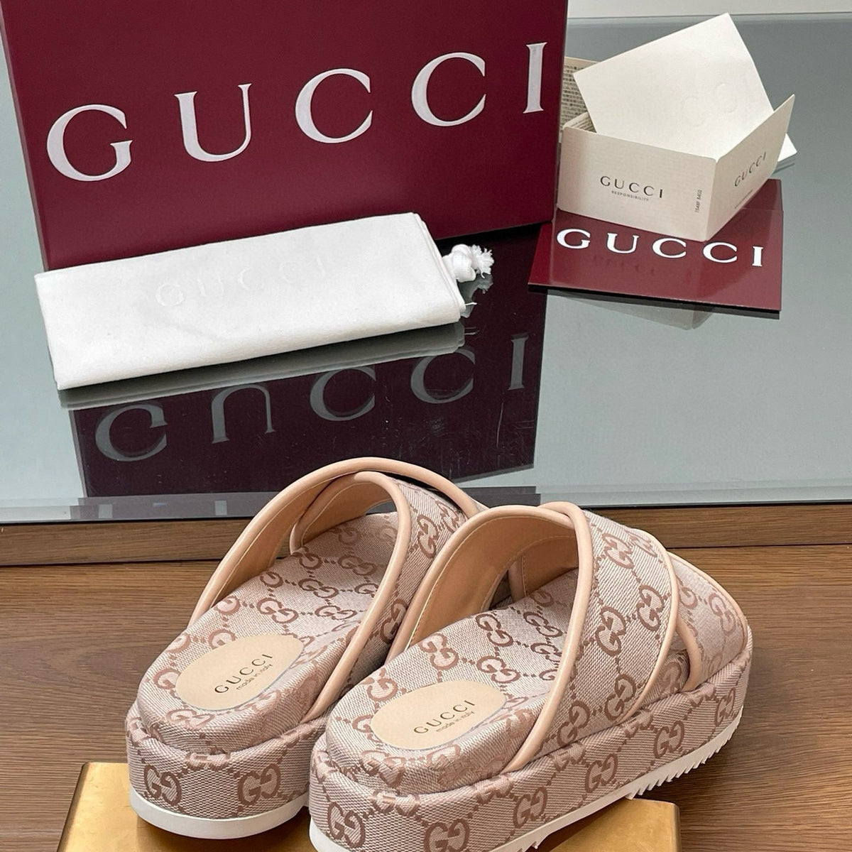 GG SANDALS
