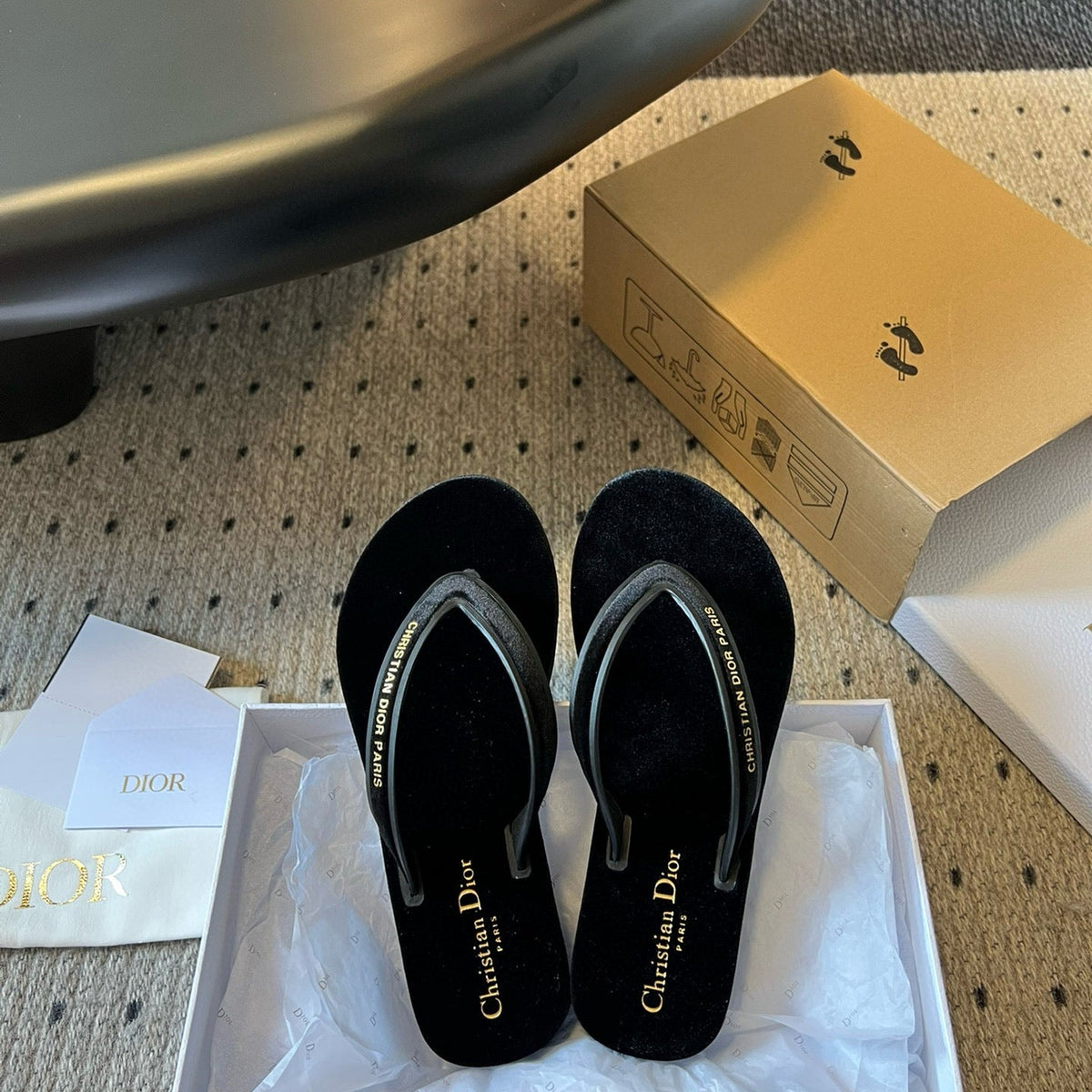 CD THONG SANDAL