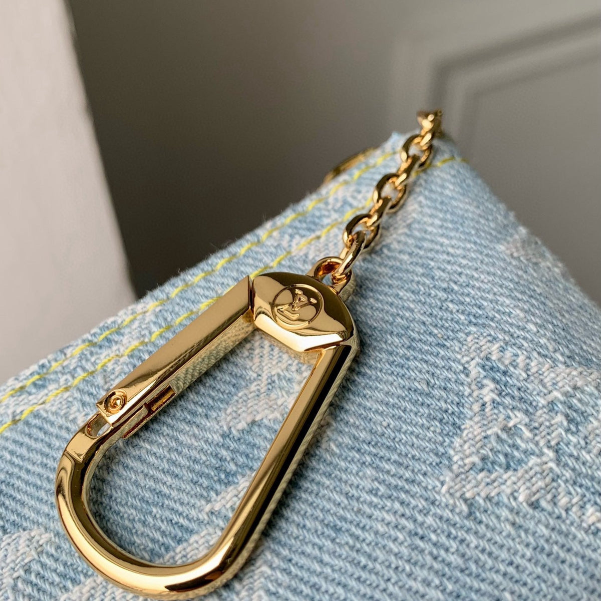 LOU KEY POUCH