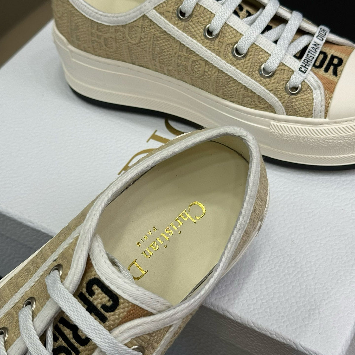 CD PLATFORM SNEAKER