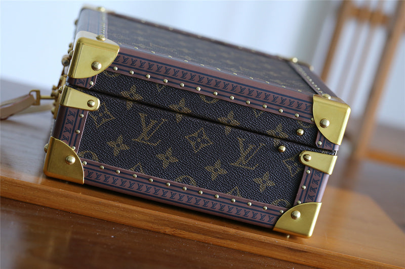 I W Fashion Lu-Vi bags - 9553