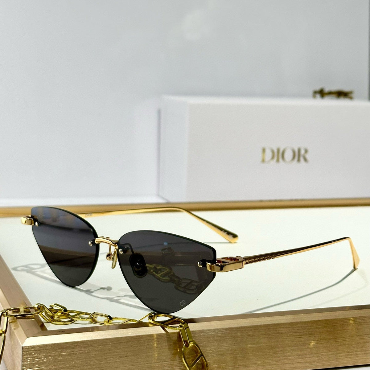 CD SUNGLASSES
