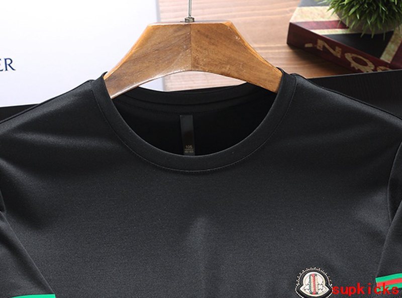 Moncler Luxury Cloth
