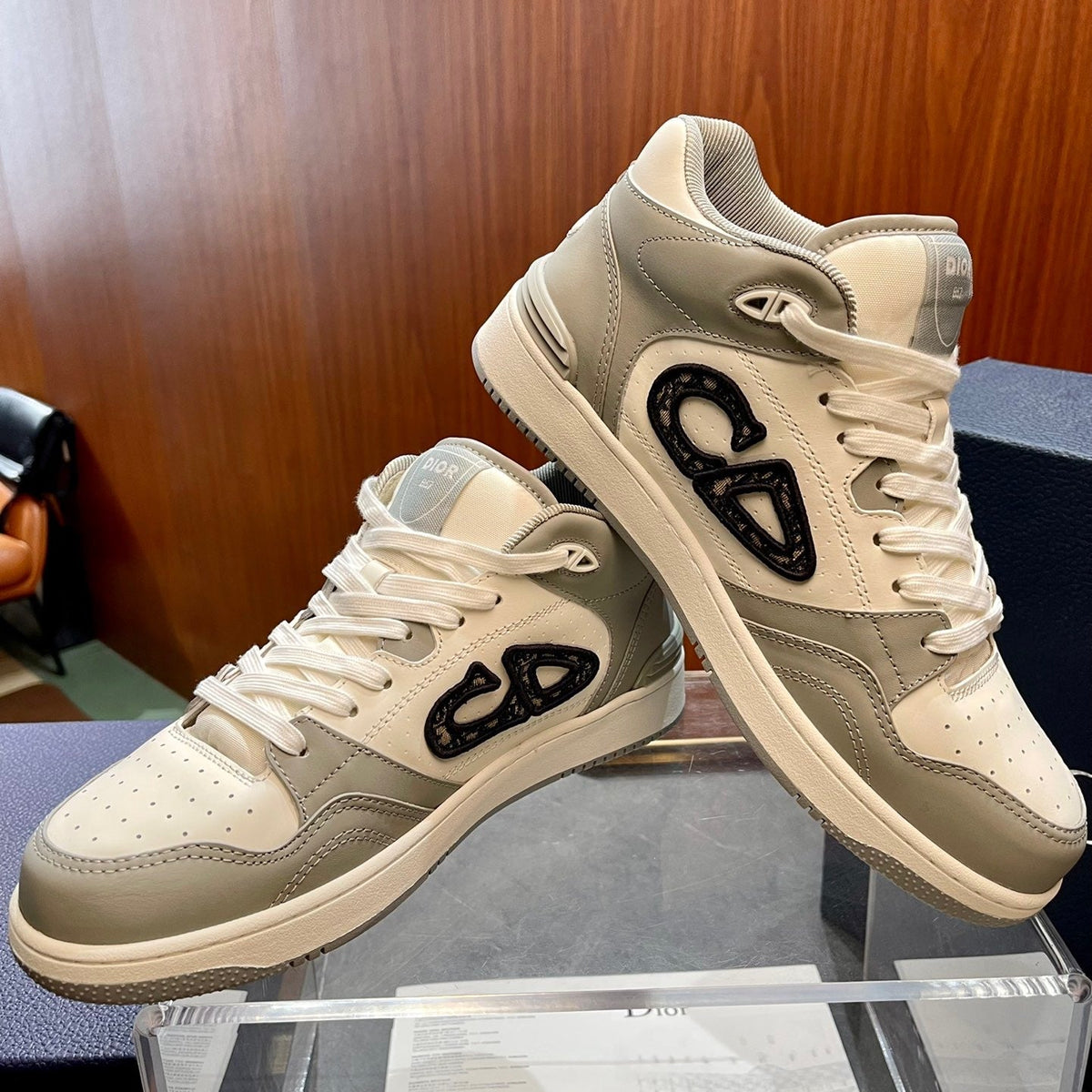 CD B57 SNEAKER