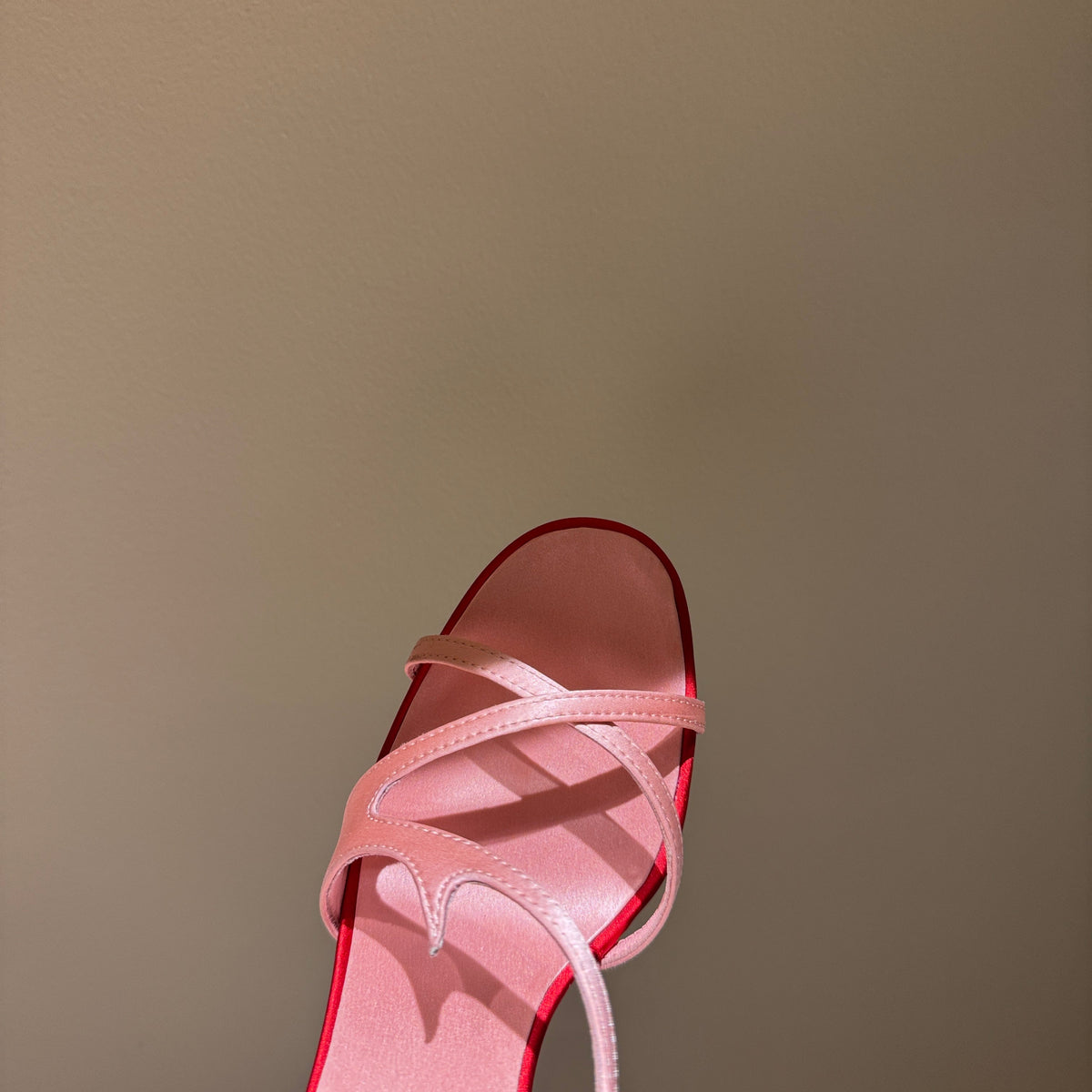 ROGER V HEELS