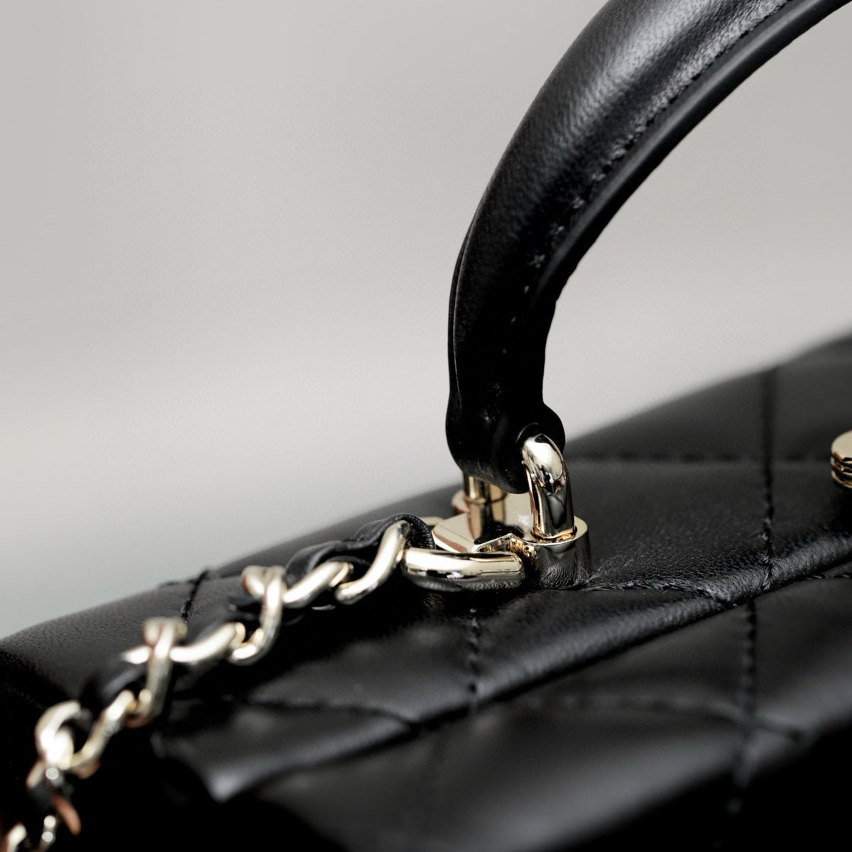 CC SMALL BOX CHAIN BAG